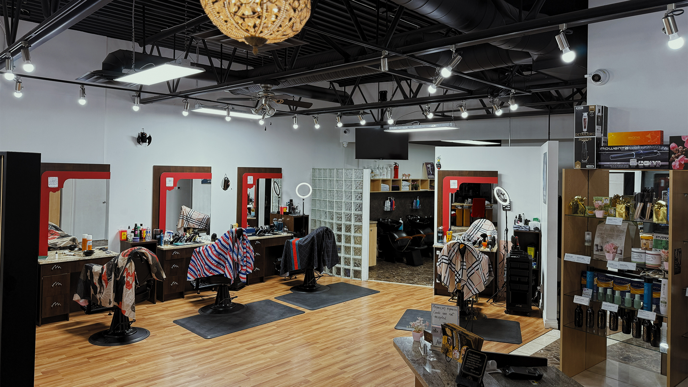 Legacy Looks – Where Beauty Meets Elegance